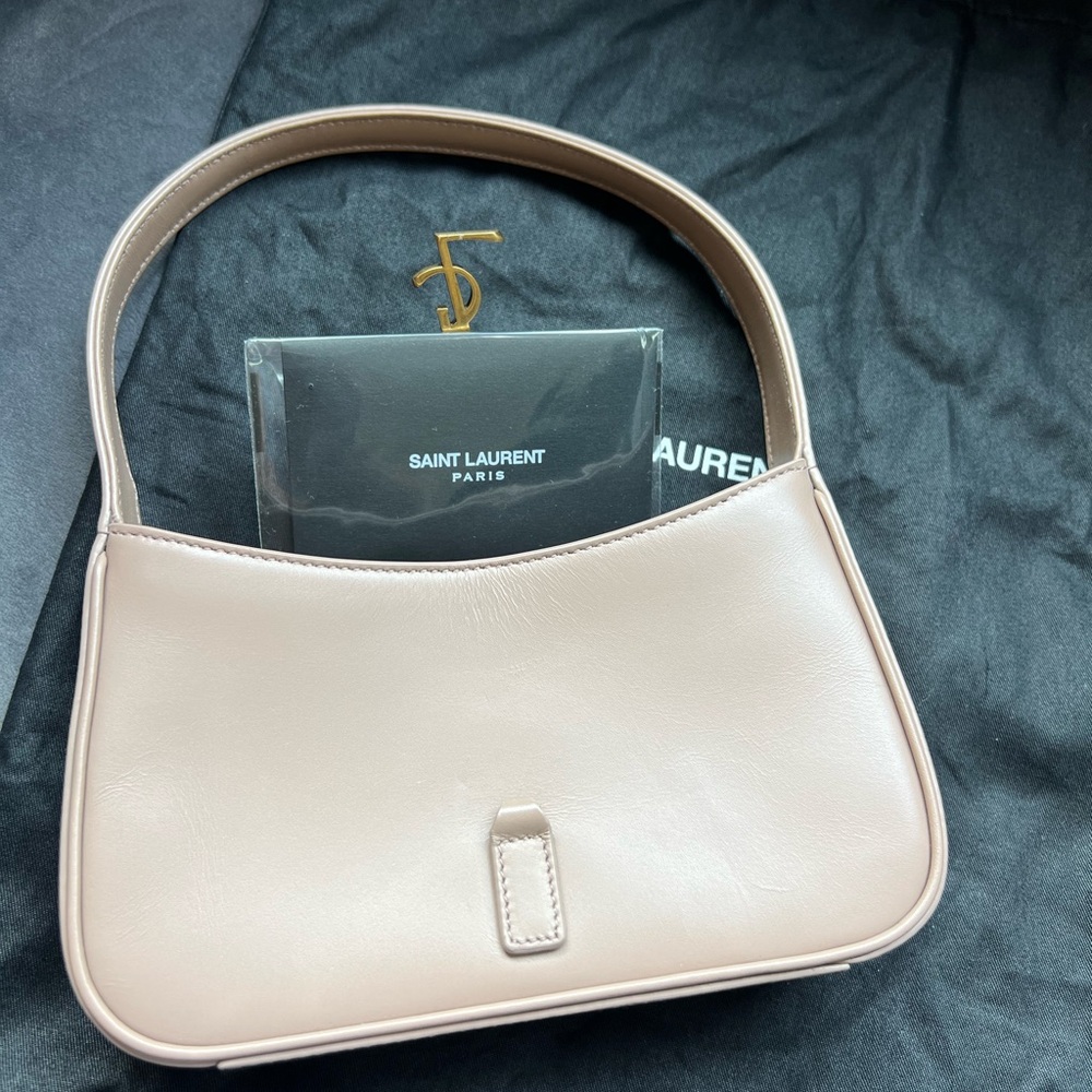 YSL Le5 A7 Hobo Bag in Rosy Sand - Picture 9 of 15